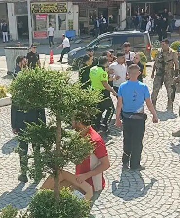 BURSA-ADLIYESINDE-KAVGA-1I-POLIS-3-YA_1403425_416962-629391.jpg