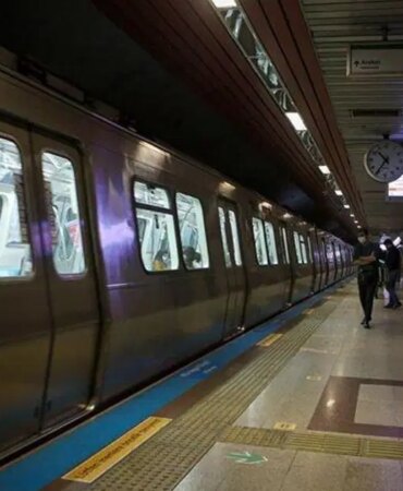 metro-622462.jpg