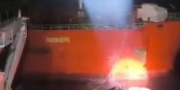 Tonlarca petrol yüklü Rus gemisi Marmara adası açıklarında arızalandı