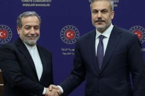 Dışişleri Bakanı Hakan Fidan İranlı mevkidaşı Arakçi ile telefonda görüştü
