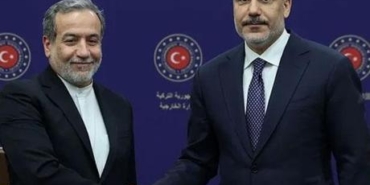 Dışişleri Bakanı Hakan Fidan İranlı mevkidaşı Arakçi ile telefonda görüştü
