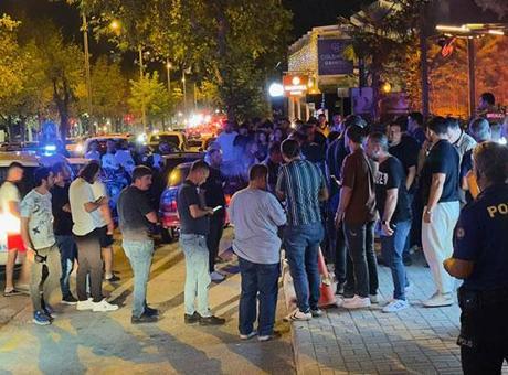 Denizli'de restoranda silahlı kavga: 2 kişi öldü, 4 kişi yaralandı