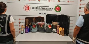 Ekipler Antalya Havalimanı’nda ele geçirdi! Tam 18 kilo 921 gram