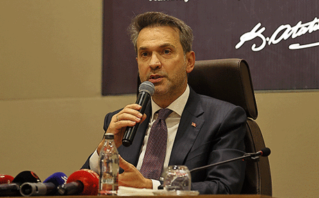 Bakan Bayraktar: Elektrikte yüzde 65 yerliliğe ulaşmış durumdayız