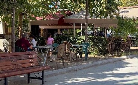 Manisa'da gizli kamera skandalı! Erkekler tuvaletindeki düzeneği işletmeci fark etmiş