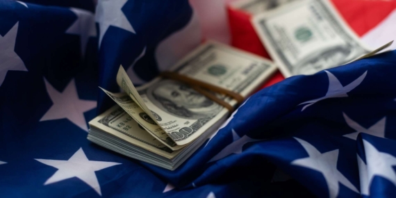 Dolar yüksek faize rağmen mali riskler nedeniyle baskılanıyor