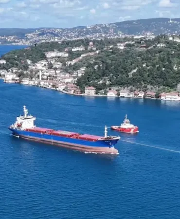 Rusya'da İHA saldırısına uğramıştı. STAR 2 İstanbul Boğazı'nda geçiyor
