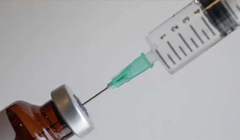 Kişiye özel kanser aşısı geliştirildi. Moderna'nın mRNA aşısı cilt kanseri hastaları için umut oldu