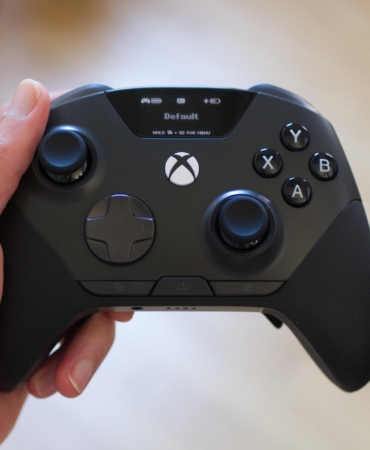 SteelSeries’ pro-grade, wireless Xbox controller sure is expensive