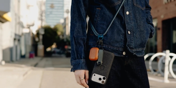 A word with a woman who’s trying to pull off a crossbody phone strap