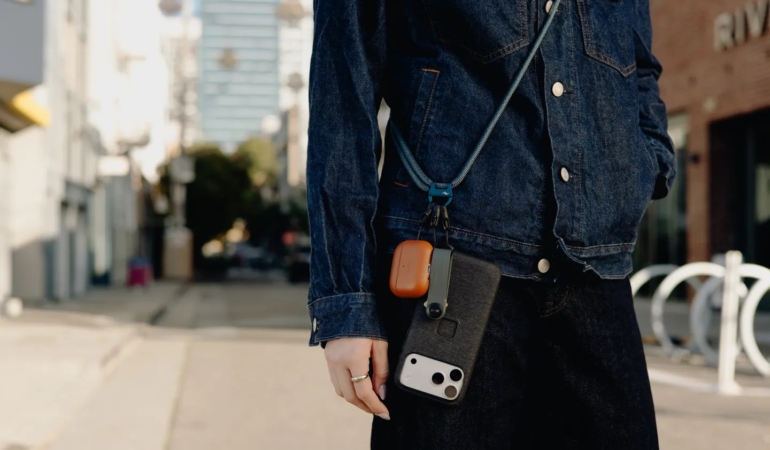 A word with a woman who’s trying to pull off a crossbody phone strap
