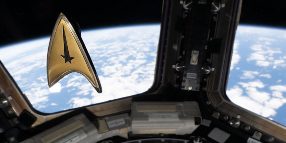 The universal language of space is… Star Trek? Mais oui.