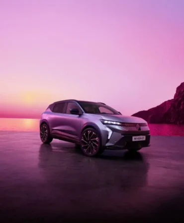 Renault Scenic E-Tech daha uzun menzil ve daha hızlı şarj özelliği sunuyor