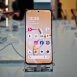 TCL’s new Nxtpaper phone offers both e-reader and OLED