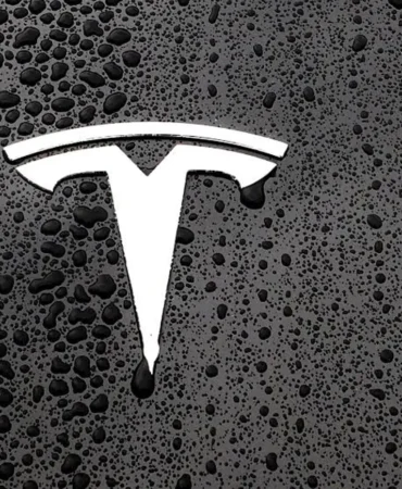 Tesla'nın otonom sürüş testleri Avrupa'ya yayılıyor