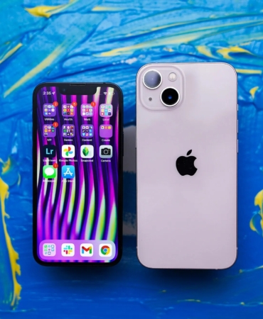 iPhone Handoff will seamlessly share one number between two phones