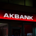Akbank-459-milyar-TL-net-kar-ve-dev-kredi-destegi-acikladi-featured