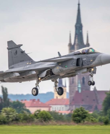 Saab-Yeni-Siparislerini-Uc-Kat-Artirarak-65-Milyar-Krona-Tasidi-featured